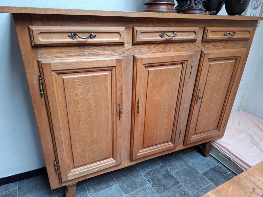 Grand dressoir buffet de salle à manger chêne massif, Maison & Meubles, Armoires | Dressoirs, Chêne