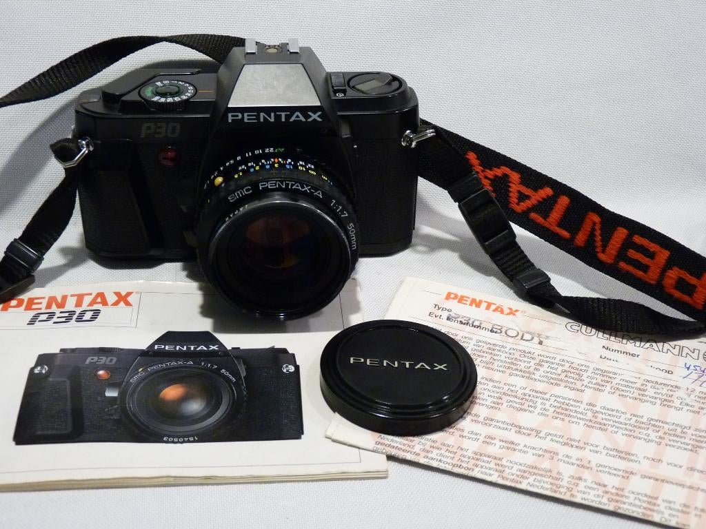 Pentax P30 program, Pentax 1.7/50mm, flitser, 2x knoopcel, Audio, Tv en Foto, Fotocamera's Analoog, Zo goed als nieuw, Spiegelreflex