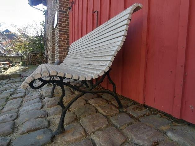 Antieke gietijzeren tuinbank met drie wangen en 27 latten, Antiek en Kunst, Ophalen