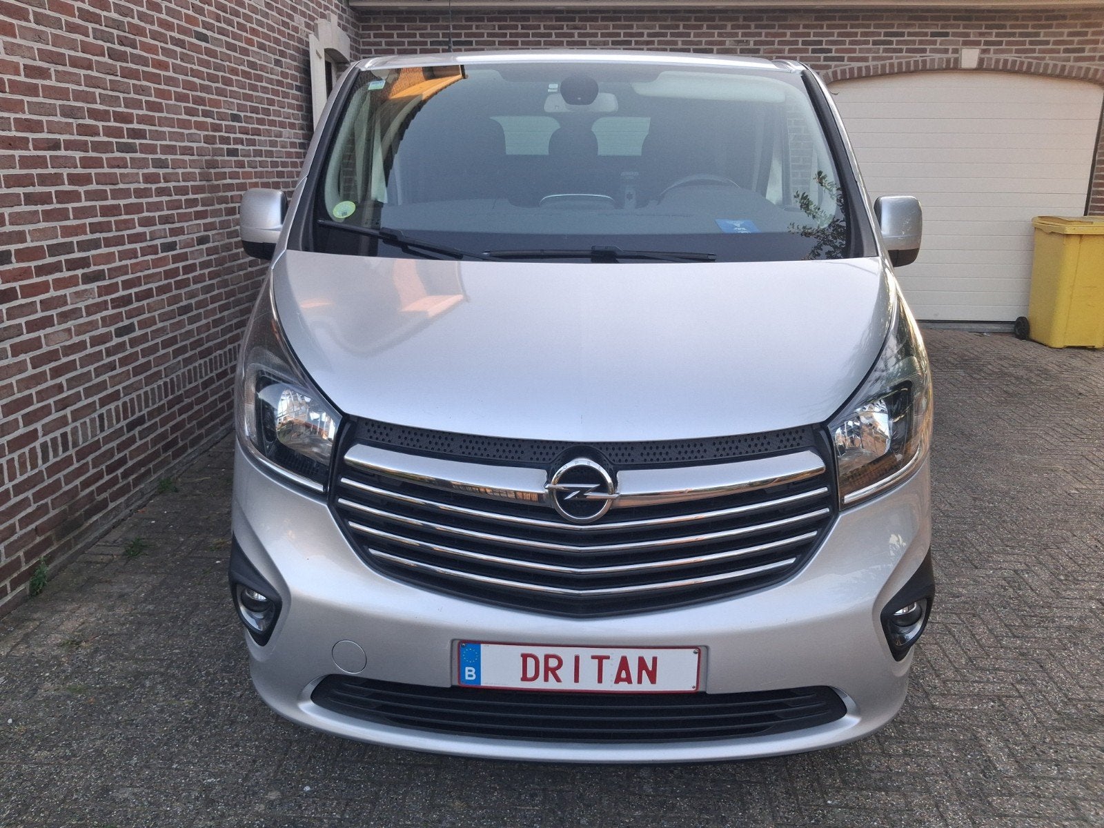 Camion léger Opel Vivaro 2018 biturbo 1.6 Euro6B 125pk, Argent ou Gris, Enlèvement, Opel, Diesel