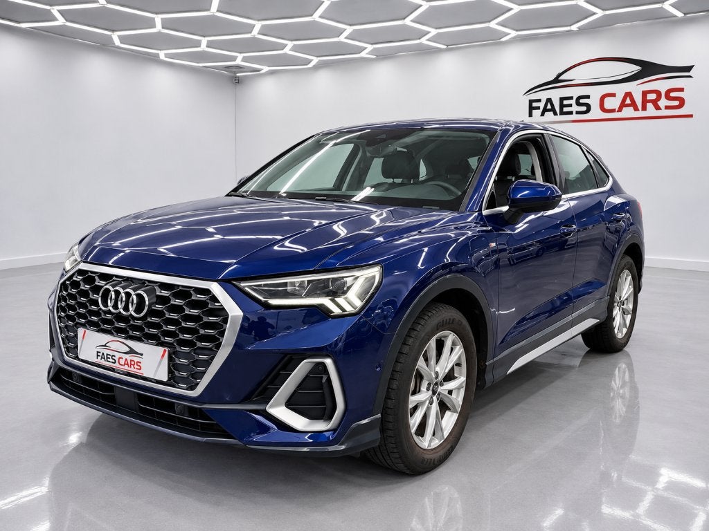 Audi Q3 Sportback  S-Line  PHEV hybride 180 kw, Auto's, Dealer onderhouden, 4 cilinders, Blauw, Alcantara