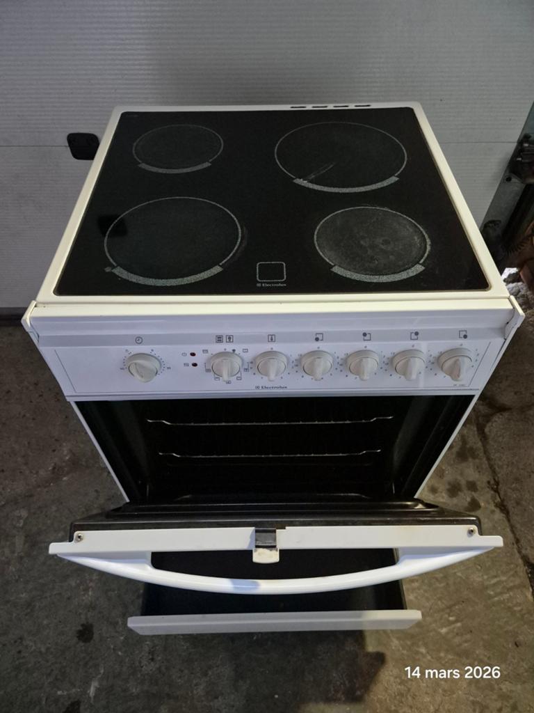 Cuisinière vitrocéramique Electrolux., Electroménager, Enlèvement