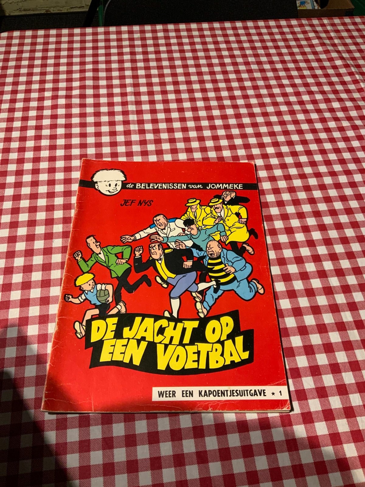 Eerste druk de jacht op een voetbal, Boeken, Ophalen, Zo goed als nieuw