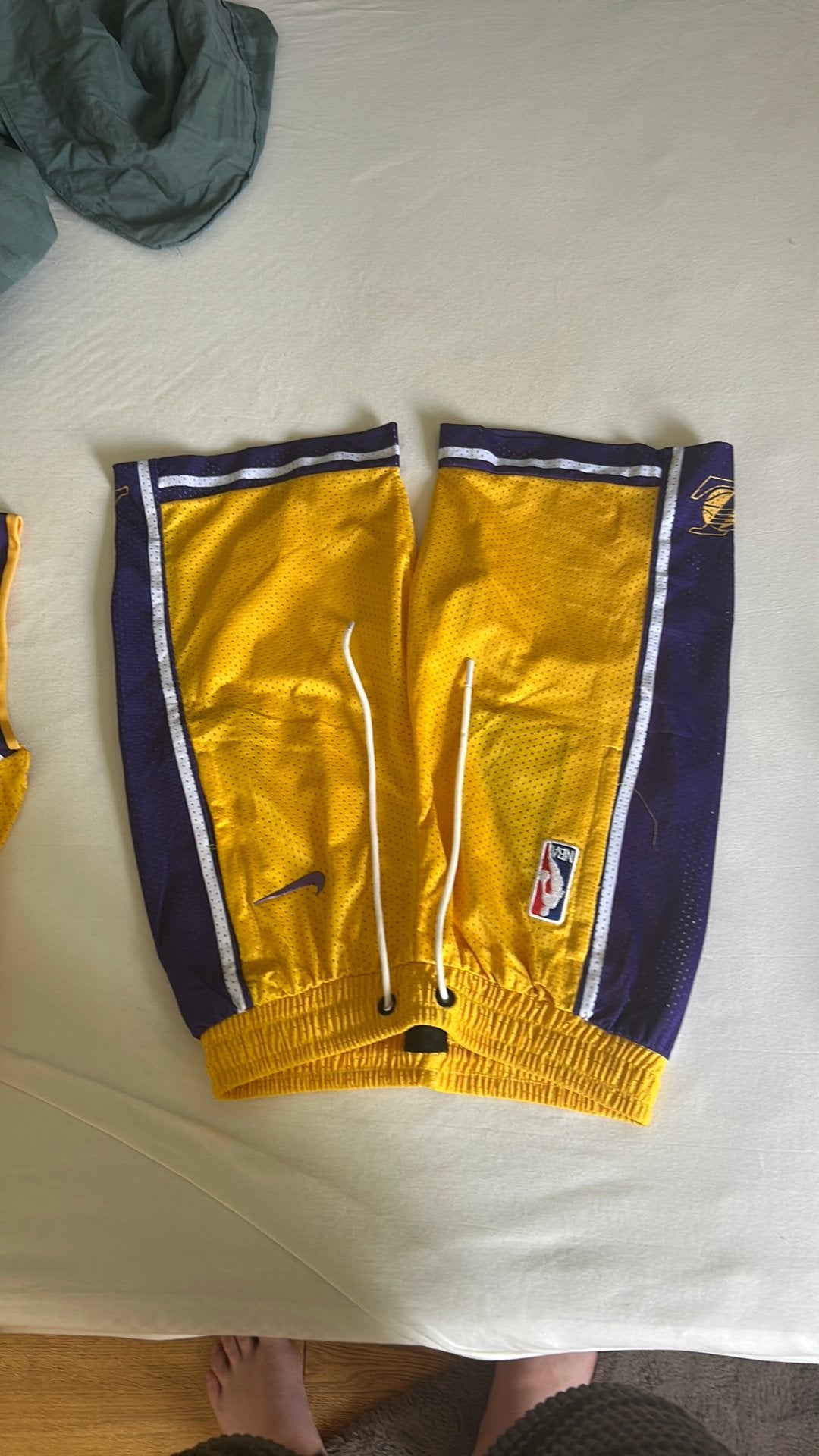 Yellow shirt Lebron James, Sport en Fitness, Ophalen, Nieuw, Kleding