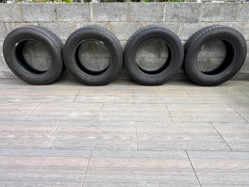 Pneus camionnette, Autos : Pièces & Accessoires, 215 mm, 16 pouces, Pneus été, Véhicule utilitaire