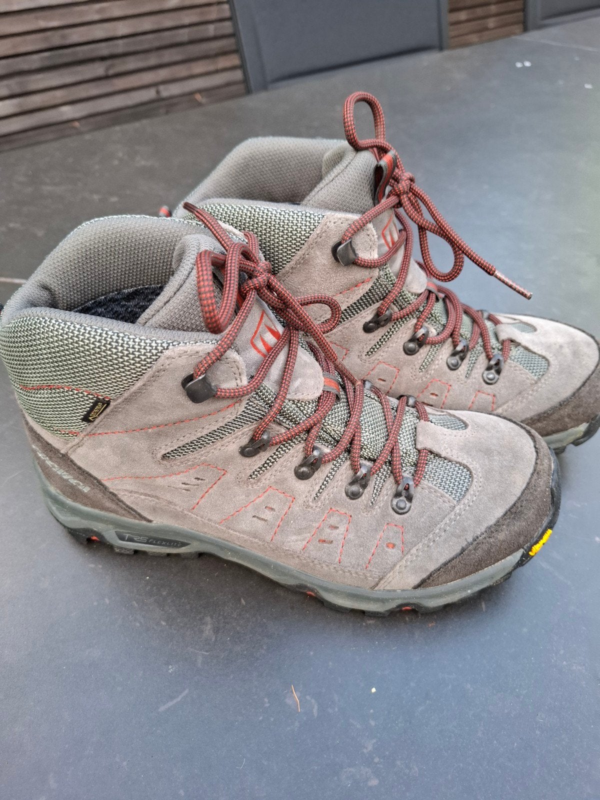 Bergschoenen Tecnica Vibram maat 42, Sport en Fitness, Bergsport en Wandelen, Ophalen, Zo goed als nieuw, Schoenen