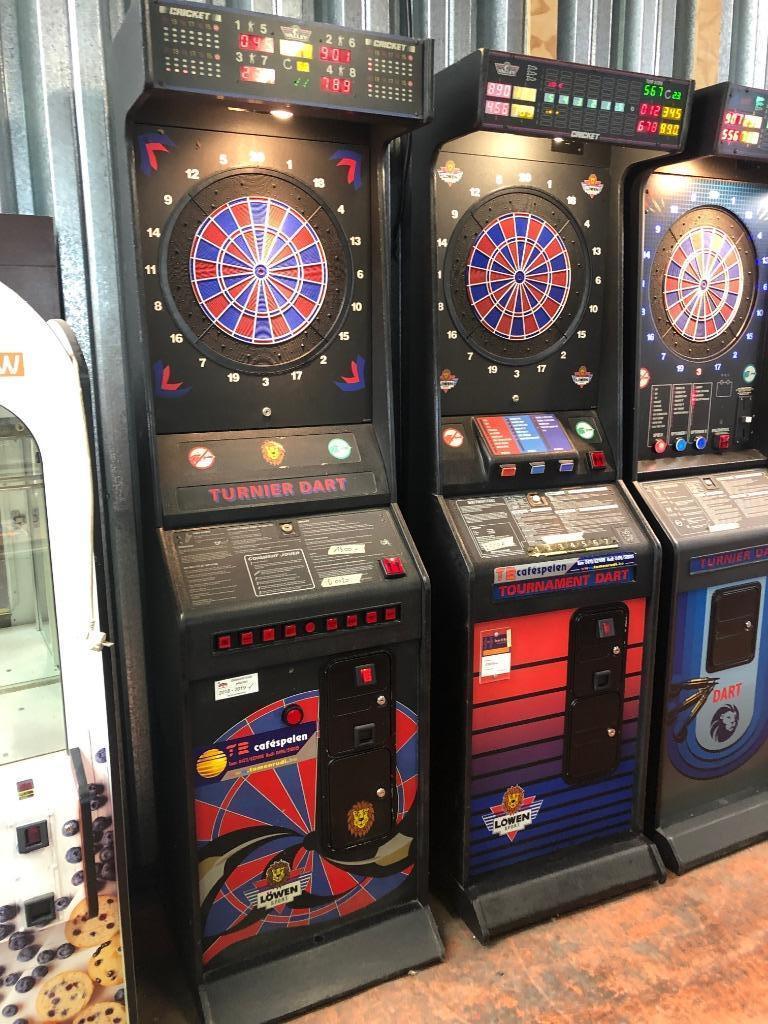 elektronische dartkast darts dartskast, Ophalen of Verzenden, Gebruikt, Dartbord met pijlen, Elektronisch