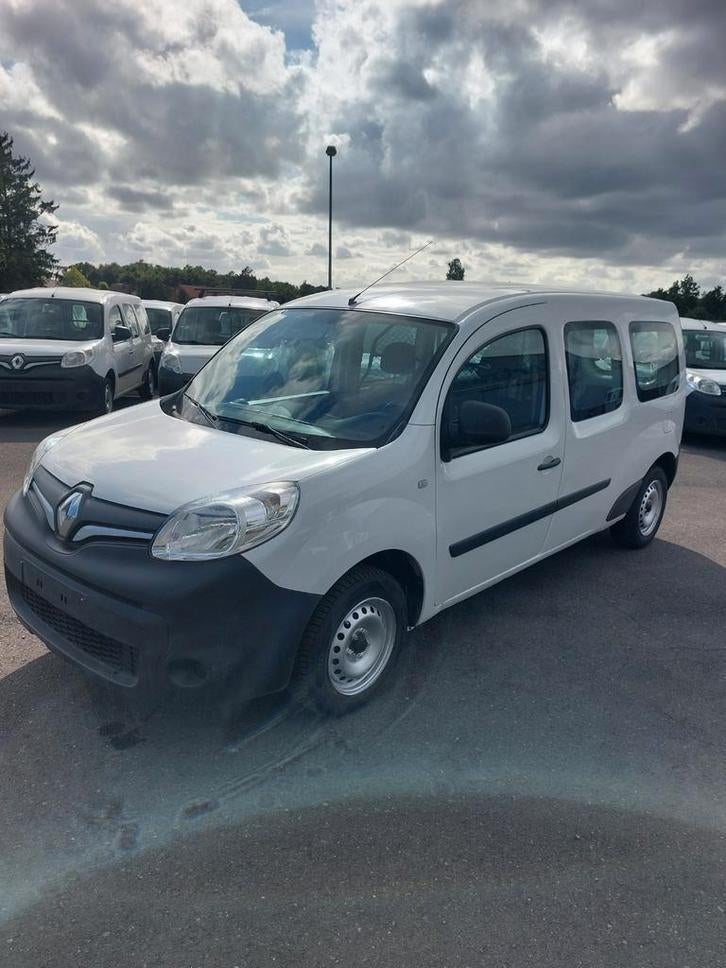 RENAULT KANGOO 1.5DCI MAXI ADBLUE 101000KM 2020 PR 6750€EX B, Auto's, Bestelwagens en Lichte vracht, Voorwielaandrijving, Stof
