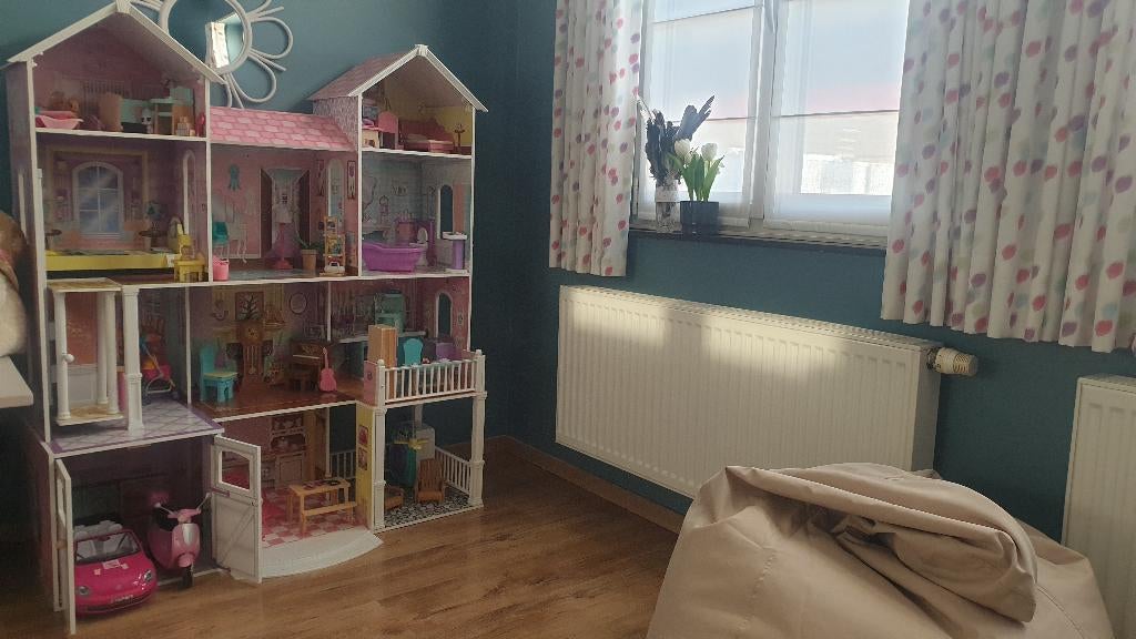 Barbiehuis / Poppenhuis in NIEUWstaat! INCL meubels, auto,.., Enlèvement, Comme neuf, Maison de poupées