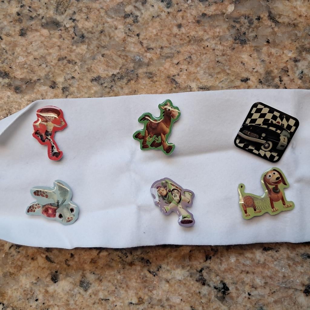 6 Disney / Pixar pins, Ophalen of Verzenden