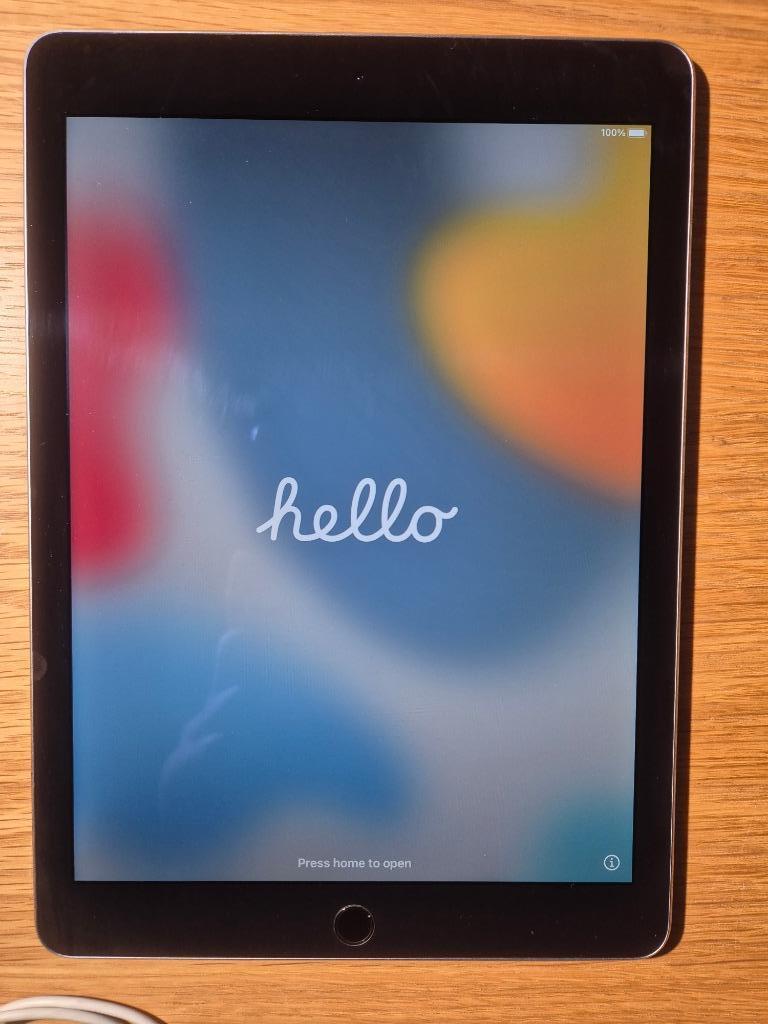 Apple Ipad Air 2 16GB +originele lader en oplaadkabel +hoes, Informatique & Logiciels, Apple iPad Tablettes, Apple iPad, Comme neuf