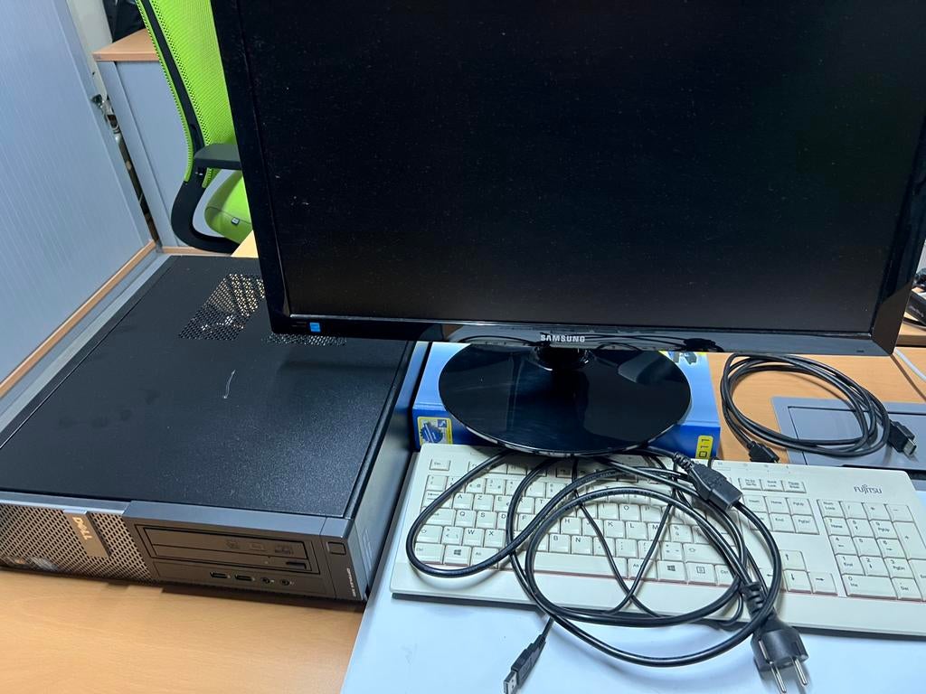 PC’s, schermen Dell & Samsung, server HP, Computers en Software, Ophalen