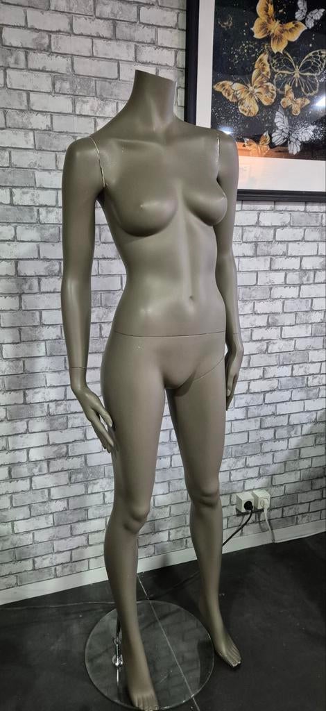 Mannequins à vendre. 12 pièces par poupée 75€, Enlèvement