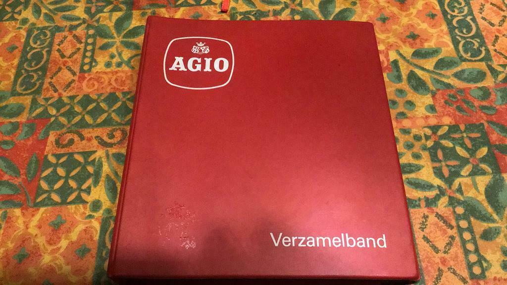 Agio sigarenbandjes verzamelband (u), Ophalen of Verzenden, Zo goed als nieuw, Sigarenbandjes