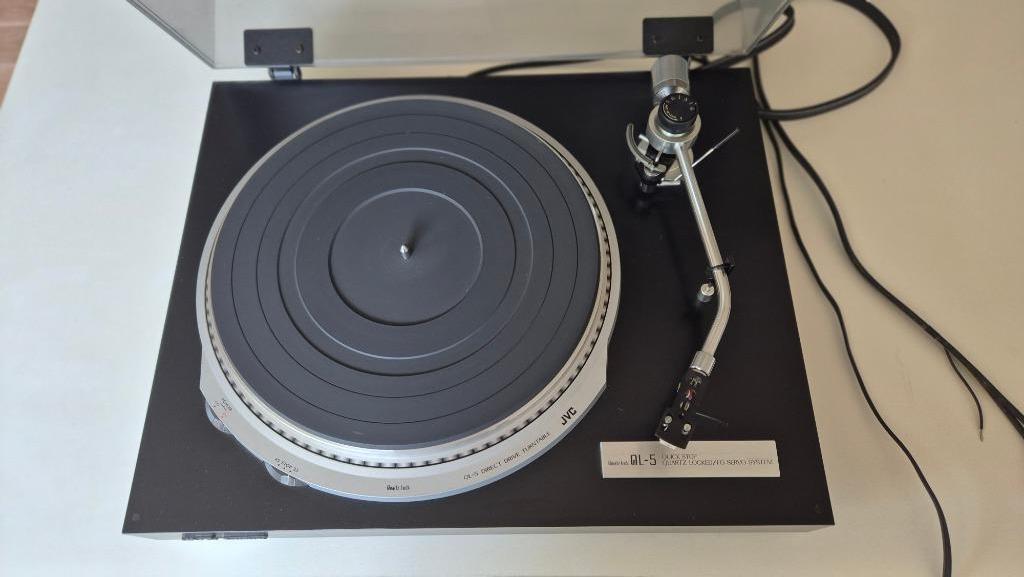 JVC QL5 direct drive topplatenspeler., TV, Hi-fi & Vidéo, Tourne-disques, Tourne-disque, Autres marques, Enlèvement