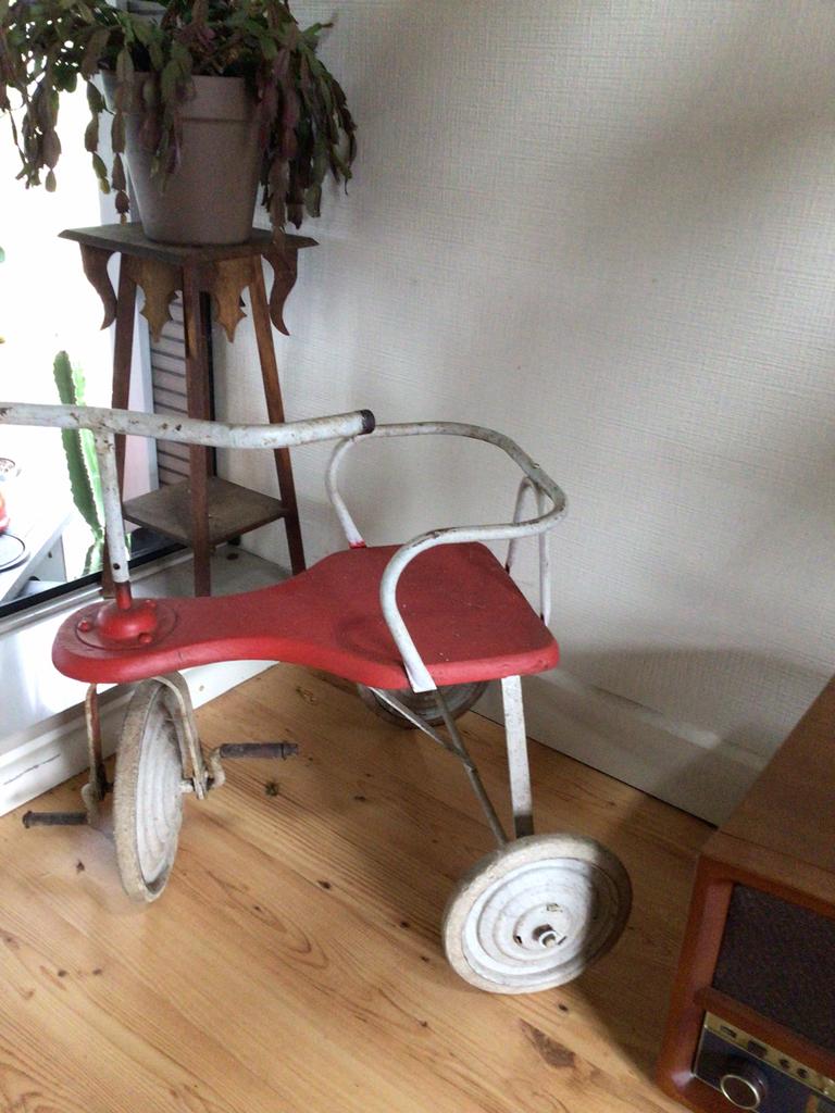 Oude driewieler, Ophalen