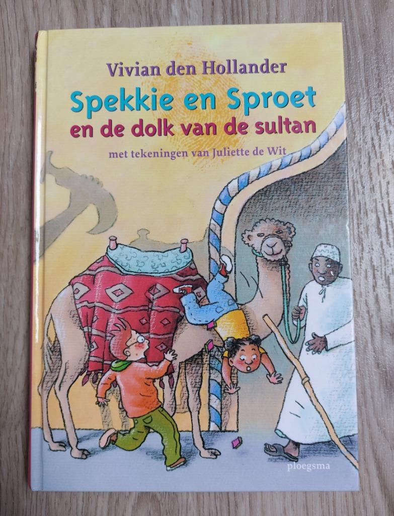 Spekkie en Sproet en de dolk van de sultan, Boeken, Ophalen, Fictie algemeen, Vivian den Hollander, Zo goed als nieuw