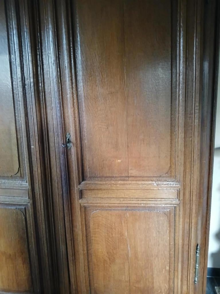 Garde robe ancienne, Enlèvement