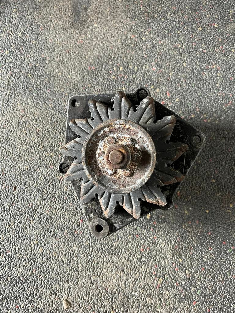Mercedes w115 alternator, Ophalen