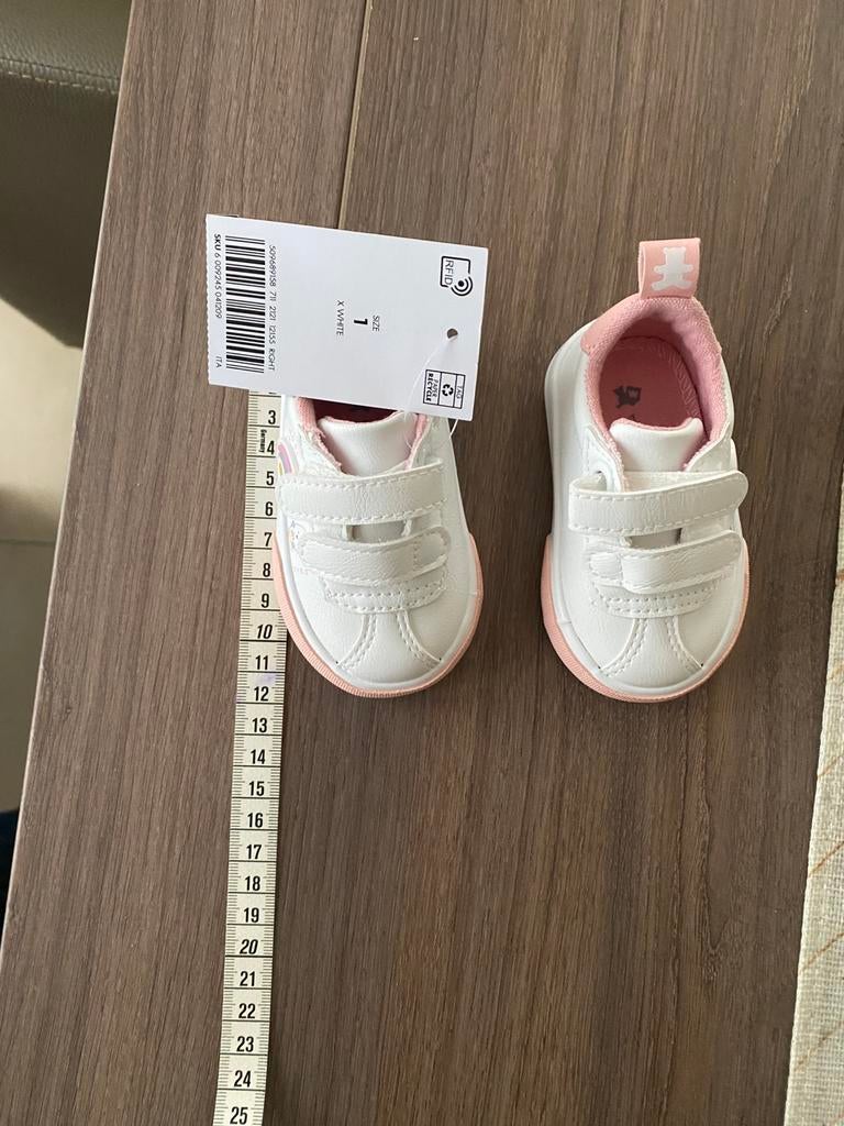 Nieuwe baby sneakers maat 18-19, Neuf, Sneakers, Bottines, Enlèvement