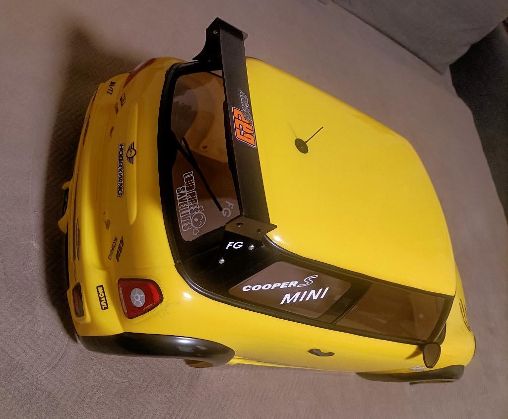 Nieuwe. Fg. Mini body. WB 510. 1x gebruikt., Ophalen of Verzenden, Zo goed als nieuw, 1:5 t/m 1:8, Auto