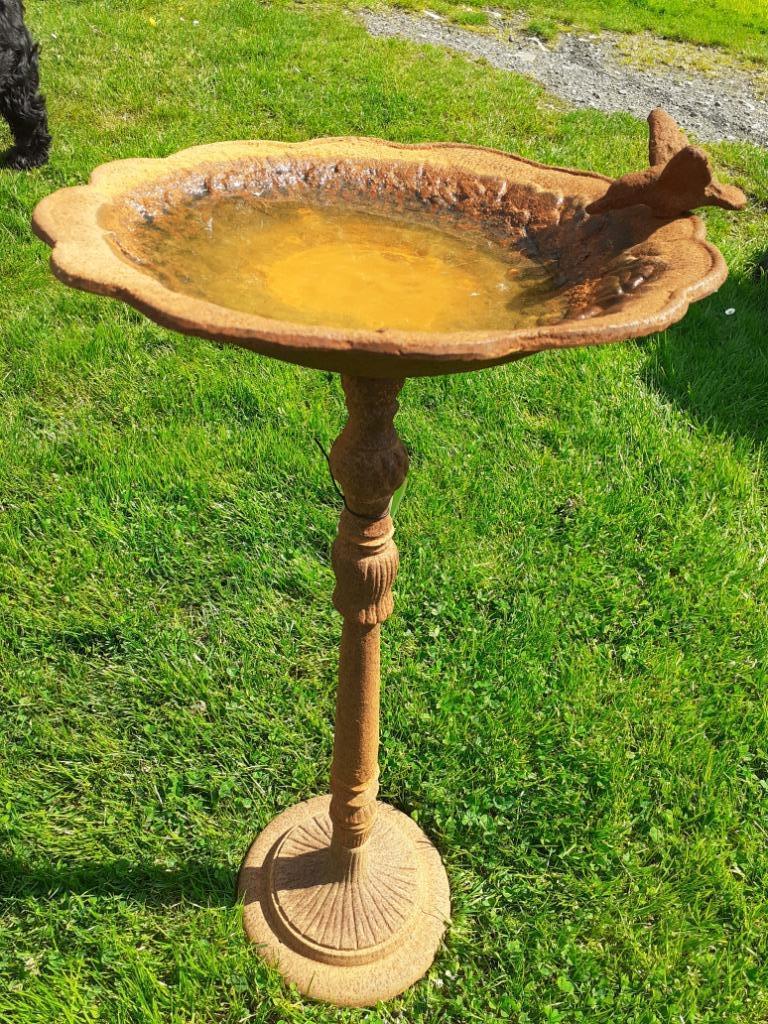 PRACHTIG GEPATINEERD GIETIJZEREN VOGELBAD, Tuin en Terras, Ophalen of Verzenden, Nieuw