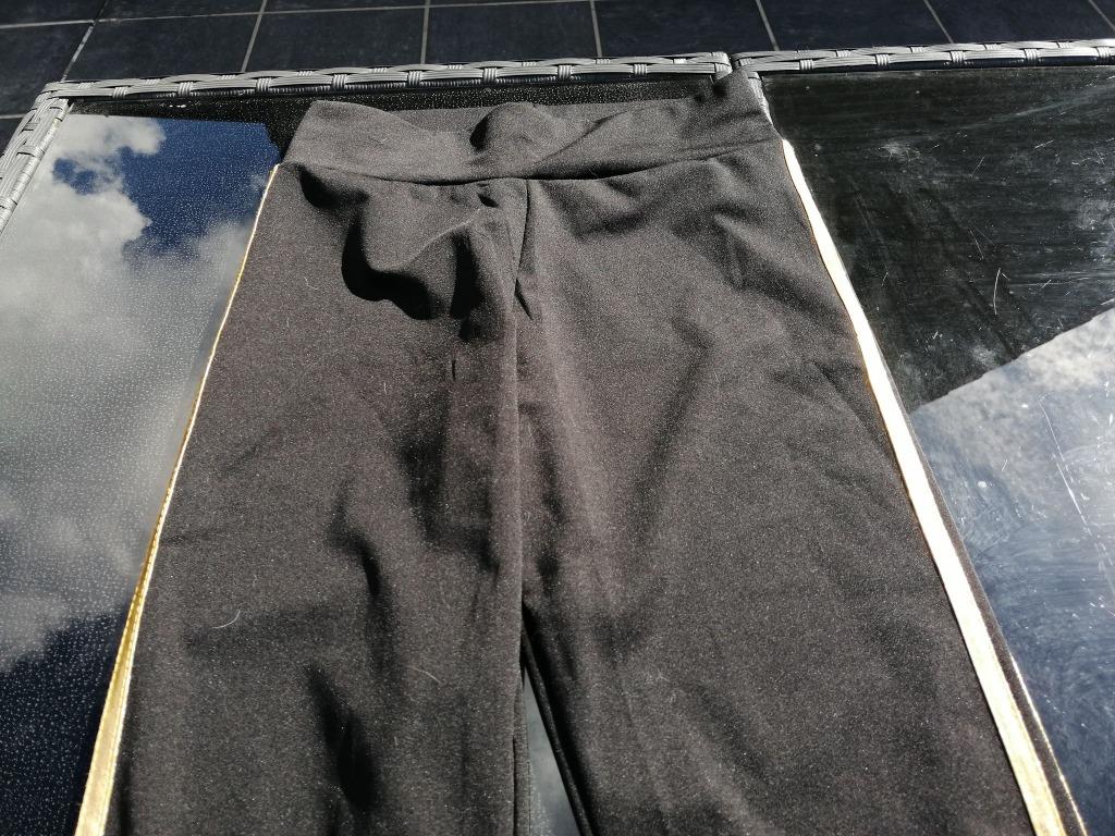Broek / legging zwart (gouden streep) - maat l/xl – nieuw, Kleding | Dames, Ophalen of Verzenden, Nieuw, Maat 42/44 (L), Zwart