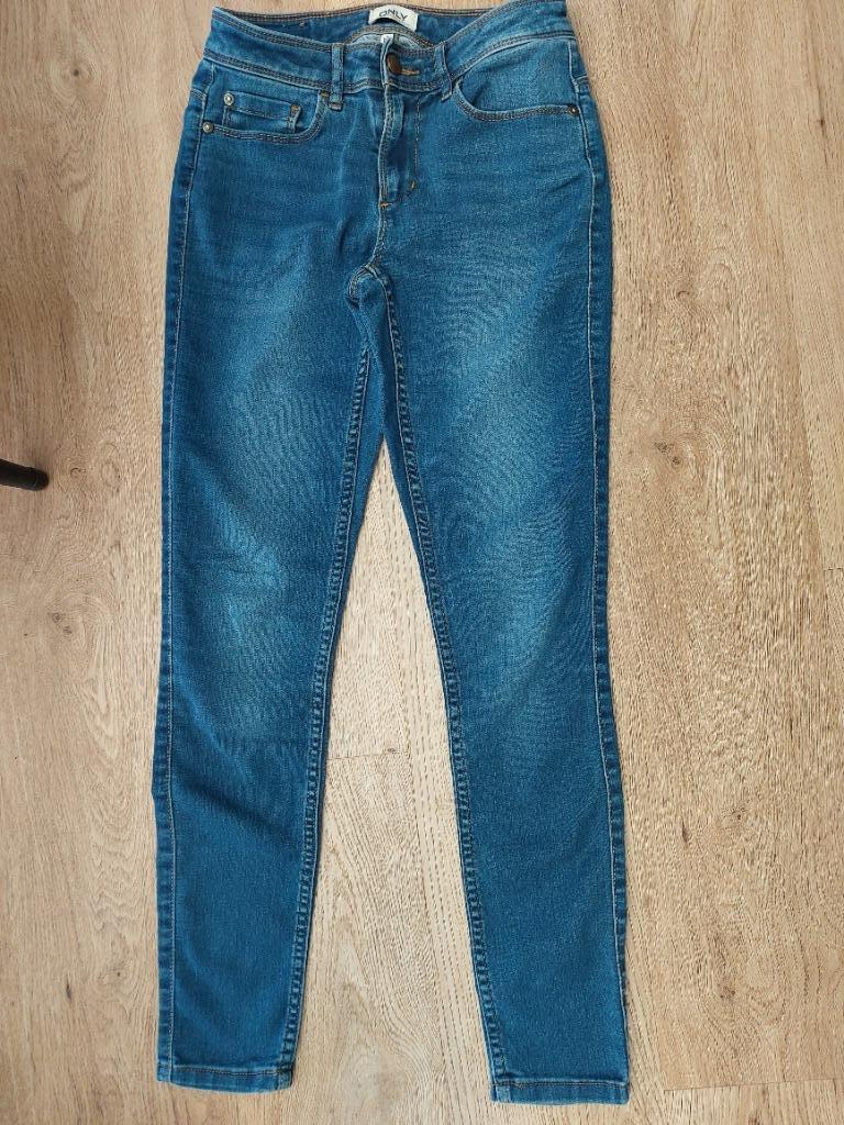 jeans ONLY in maat S, Only, Blauw, Ophalen of Verzenden, Zo goed als nieuw