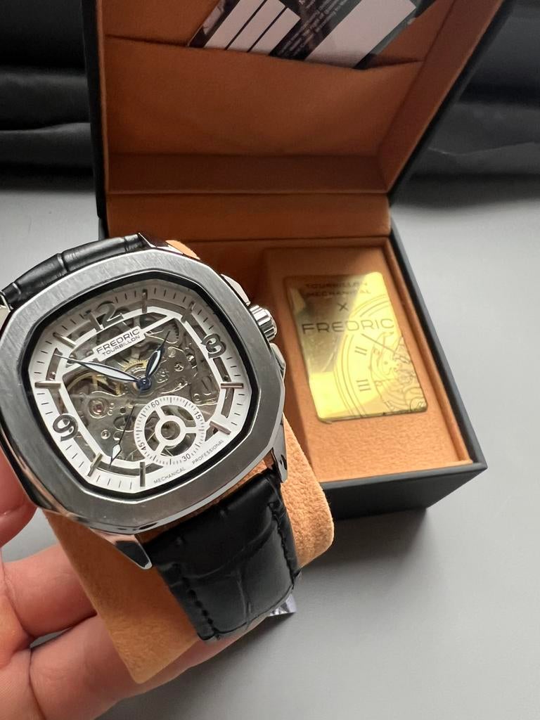 Montre Fredric Tourbillon, Bijoux, Sacs & Beauté, Montres | Hommes, Autres marques, Cuir, Acier, Enlèvement