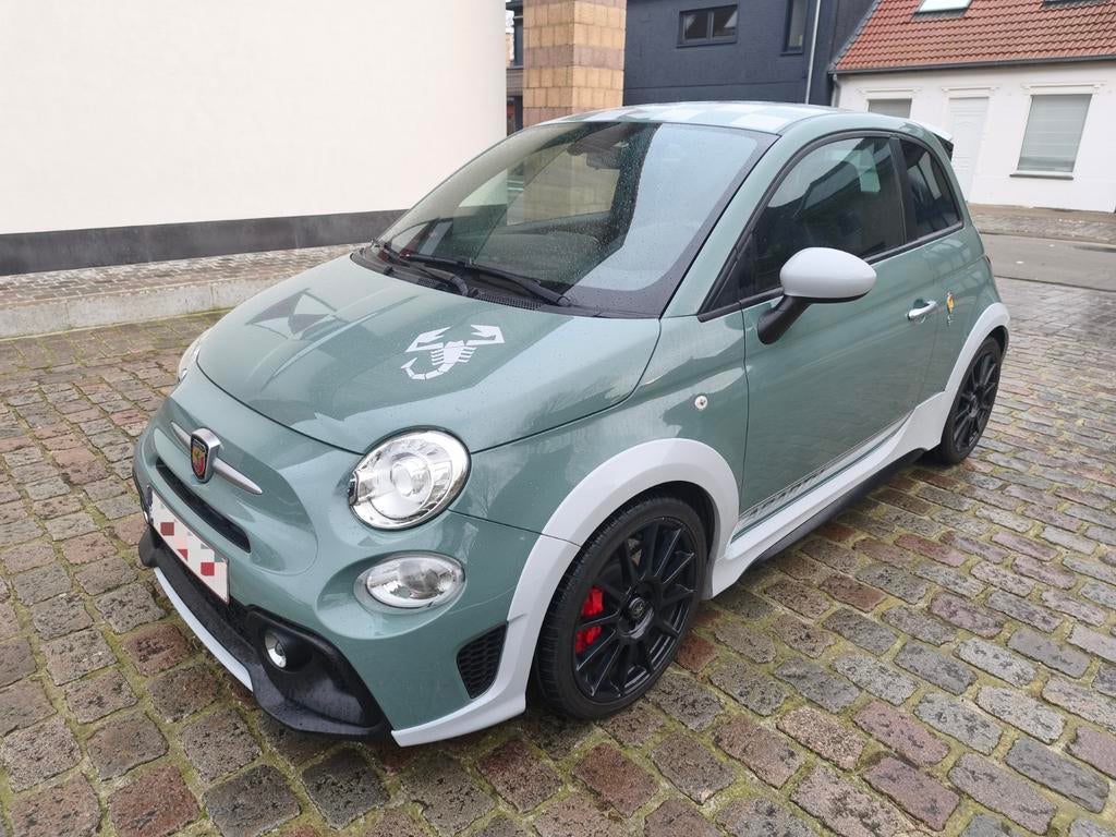 Abarth 695 70 Anniversario, Auto's, Voorwielaandrijving, 4 zetels, 4 cilinders, Handgeschakeld