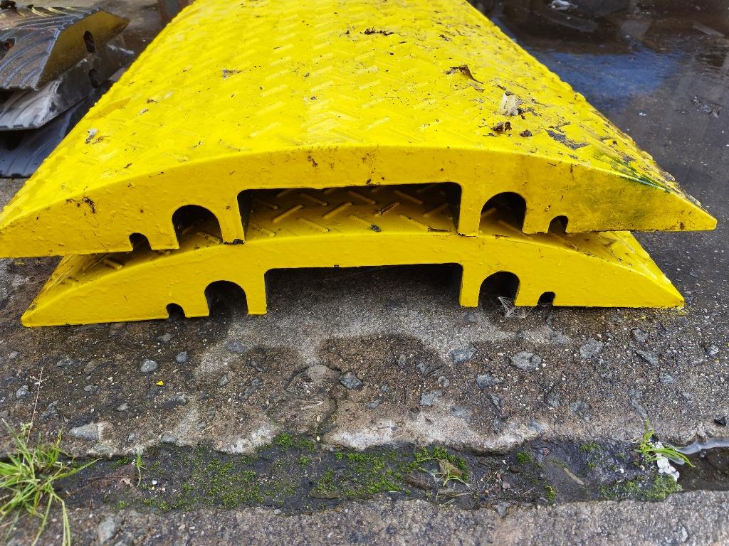 Différents ponts à câbles, grands et petits, Enlèvement, Utilisé, Câble ou Fil électrique
