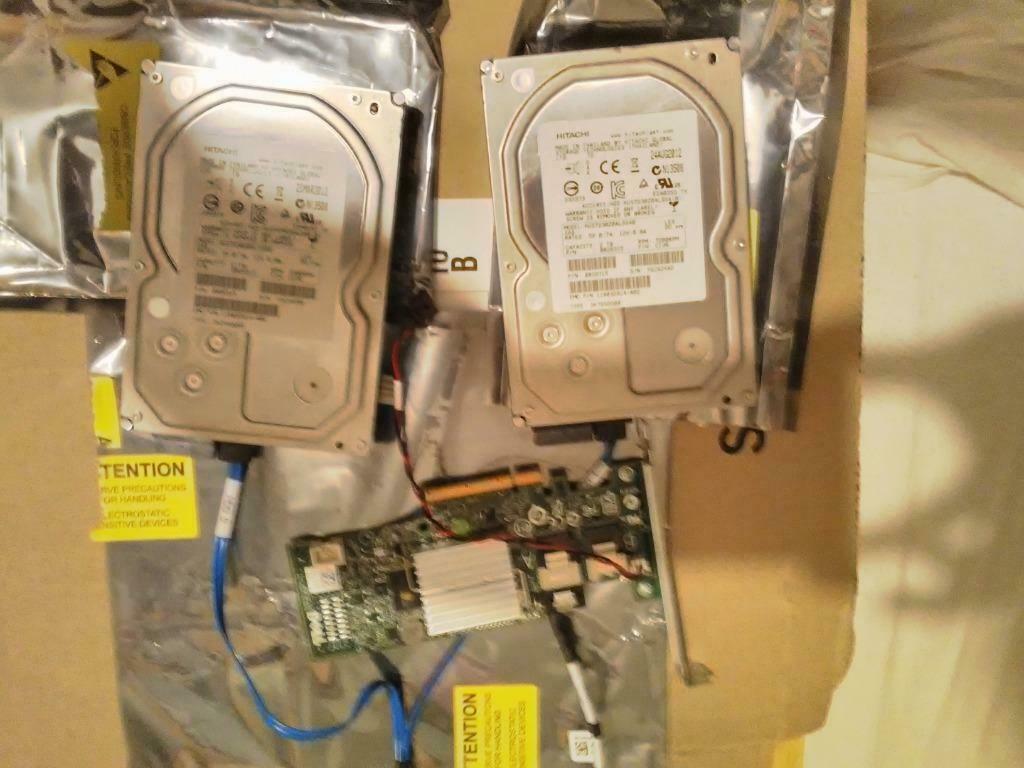 2x2Tb = 4Tb SAS +Contrôleur SAS II 6Gb/s  PERC H200 + Câbles, Intern, Gebruikt, SAS, 2x2Tb, (aussi disponible en 300-450-600-900Gb)