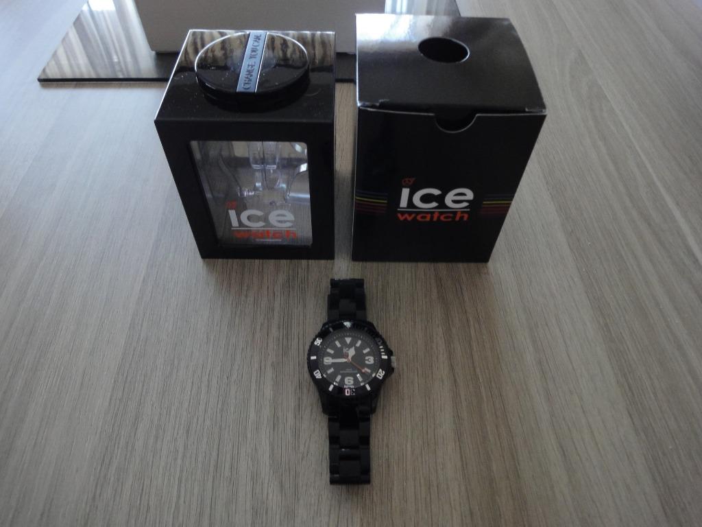 Montre Ice Watch Medium Black, Handtassen en Accessoires, Horloges | Dames, Zo goed als nieuw, Polshorloge, Overige merken, Ophalen of Verzenden