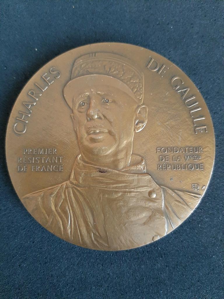 CHARLES DE GAULLE herdenkingsmedaille in brons, Postzegels en Munten, Ophalen of Verzenden, Brons