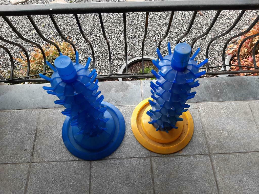 Egouttoirs  à  "bouteilles", Ophalen