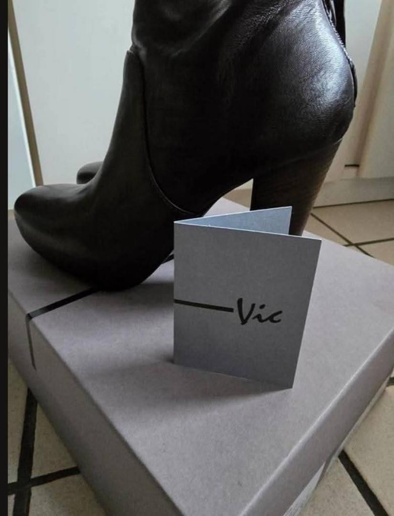 Zeer mooie enkellaarsje ...Vic, Ophalen of Verzenden