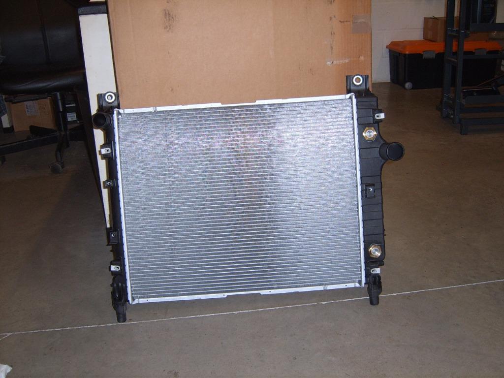 Originele Dodge Dakota radiateur - Durango, Auto-onderdelen, Ophalen of Verzenden, Nieuw, Amerikaanse onderdelen