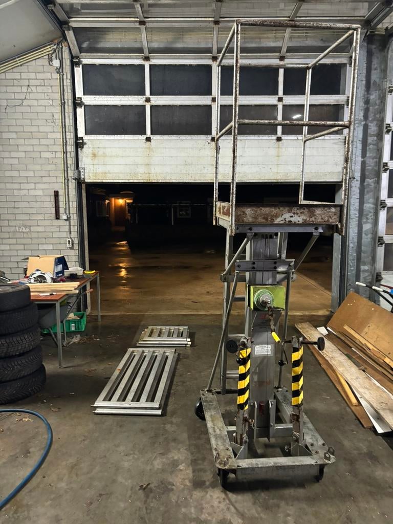 Hoogwerker/rolsteiger Stahoogte 265 cm, Ophalen, Zo goed als nieuw