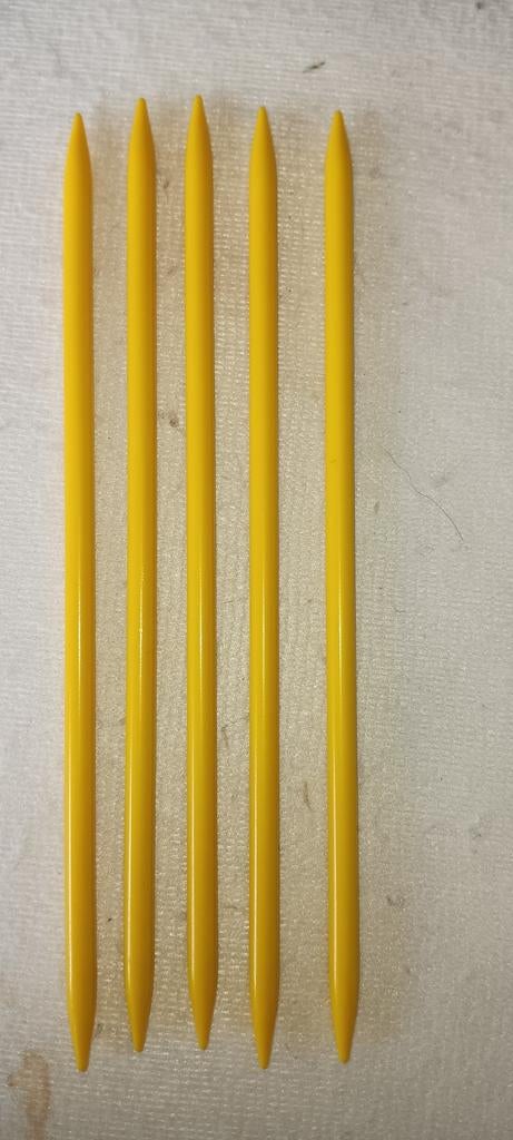 5 Aiguilles à  tricoter numéro 6, Enlèvement ou Envoi, Comme neuf, Tricot
