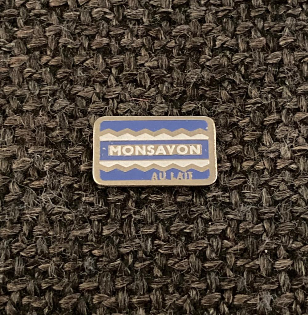 PIN - MONSAVON - SAVON AU LAIT - ZEEP, Verzenden, Gebruikt, Merk, Speldje of Pin