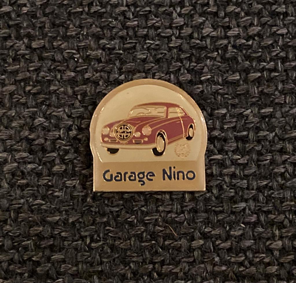PIN - GARAGE NINO - AUTOMOBILE, Envoi, Utilisé, Transport, Insigne ou Pin's