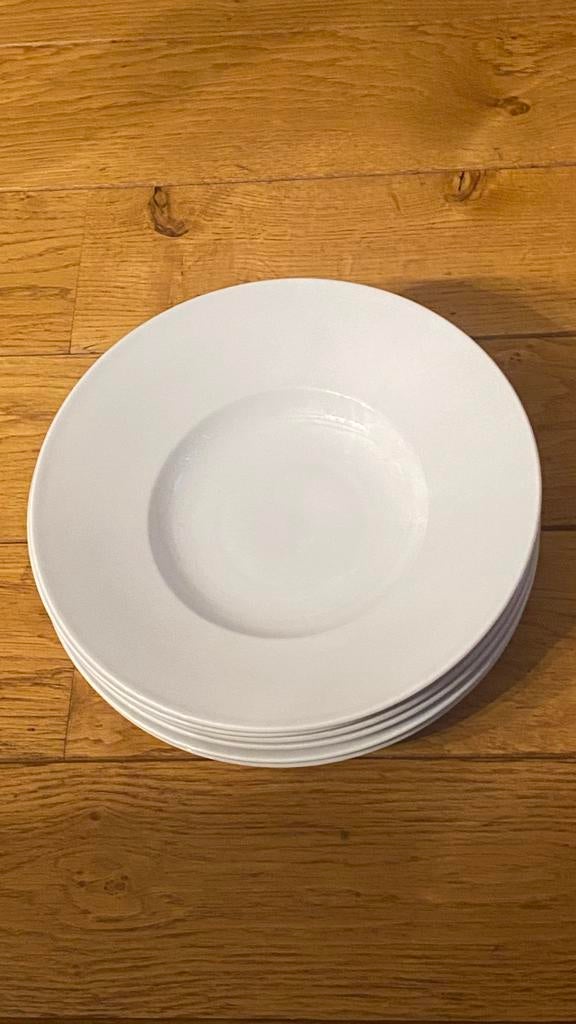 6 witte borden  28 cm, Huis en Inrichting, Verzenden, Zo goed als nieuw, Bord(en)
