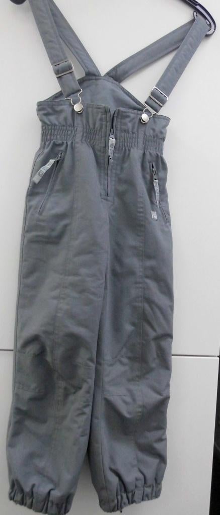 Très belle Salopette de SKI "DOROTENNIS" Taille : 5 ans, Sports & Fitness, Ski & Ski de fond, Comme neuf, Vêtements, Autres marques