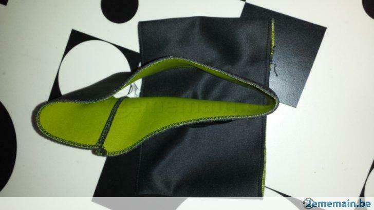 2 ceintures de sudation NEUVES pour fitness taille M, Sports & Fitness, Neuf