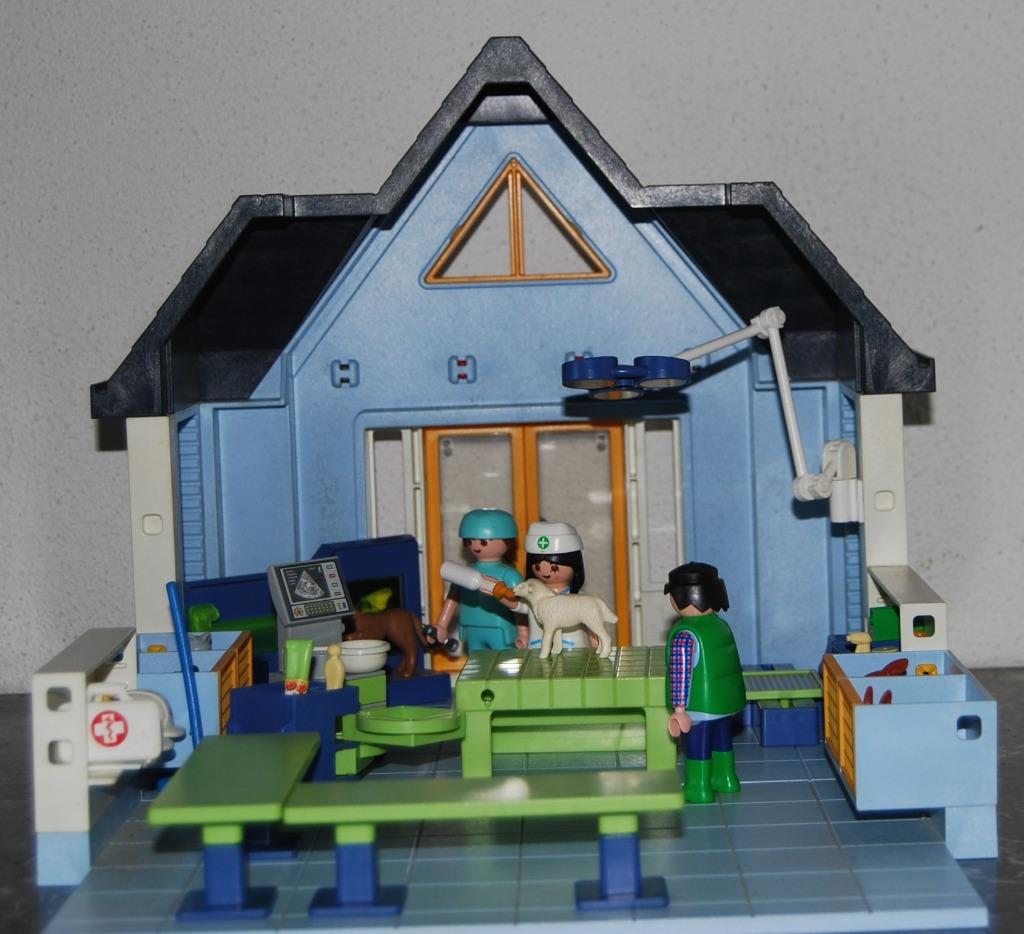 Playmobil uitgebreide dierenkliniek, Ophalen of Verzenden, Zo goed als nieuw, Complete set
