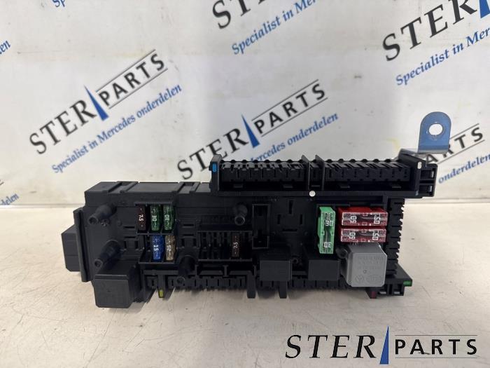 Boîte à fusibles d'un Mercedes SLK, 3 mois de garantie, Utilisé, -, -