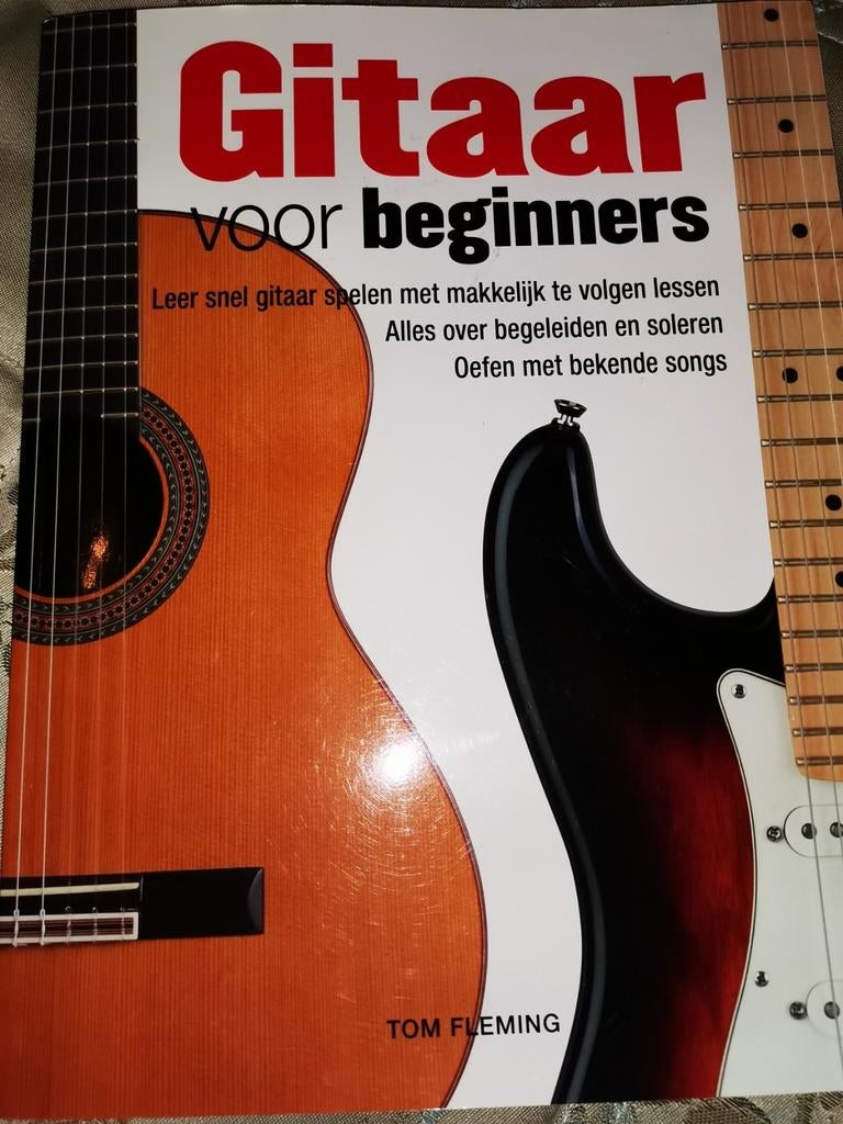 Gitaar voor beginners - Tom Fleming 144 pagina's, Enlèvement ou Envoi, Comme neuf, Guitare