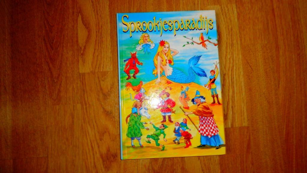 boek "Sprookjesparadijs"ca.200 blz.-hardcover-+tekeningen, Boeken, Ophalen, Nieuw