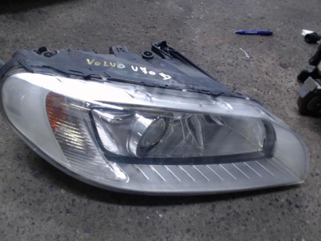 Optique avant droit Volvo V 70 II 2013 LP/14857, Enlèvement, Utilisé, Volvo