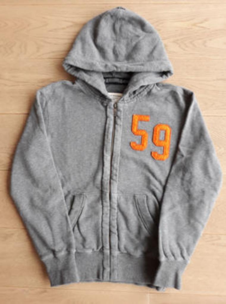 Grijze vest merk River Woods - maat 14 jaar, Kinderen en Baby's, Kinderkleding | Maat 164, Trui of Vest, Ophalen of Verzenden